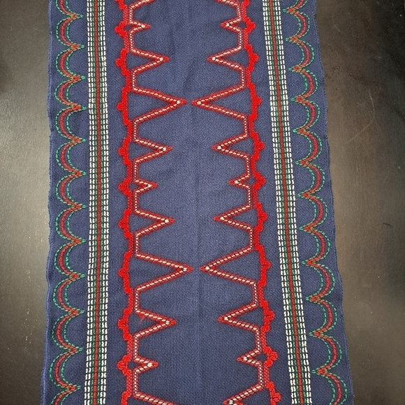 Holiday Table Runner  Size 21.5"×65" - Picture 1 of 4